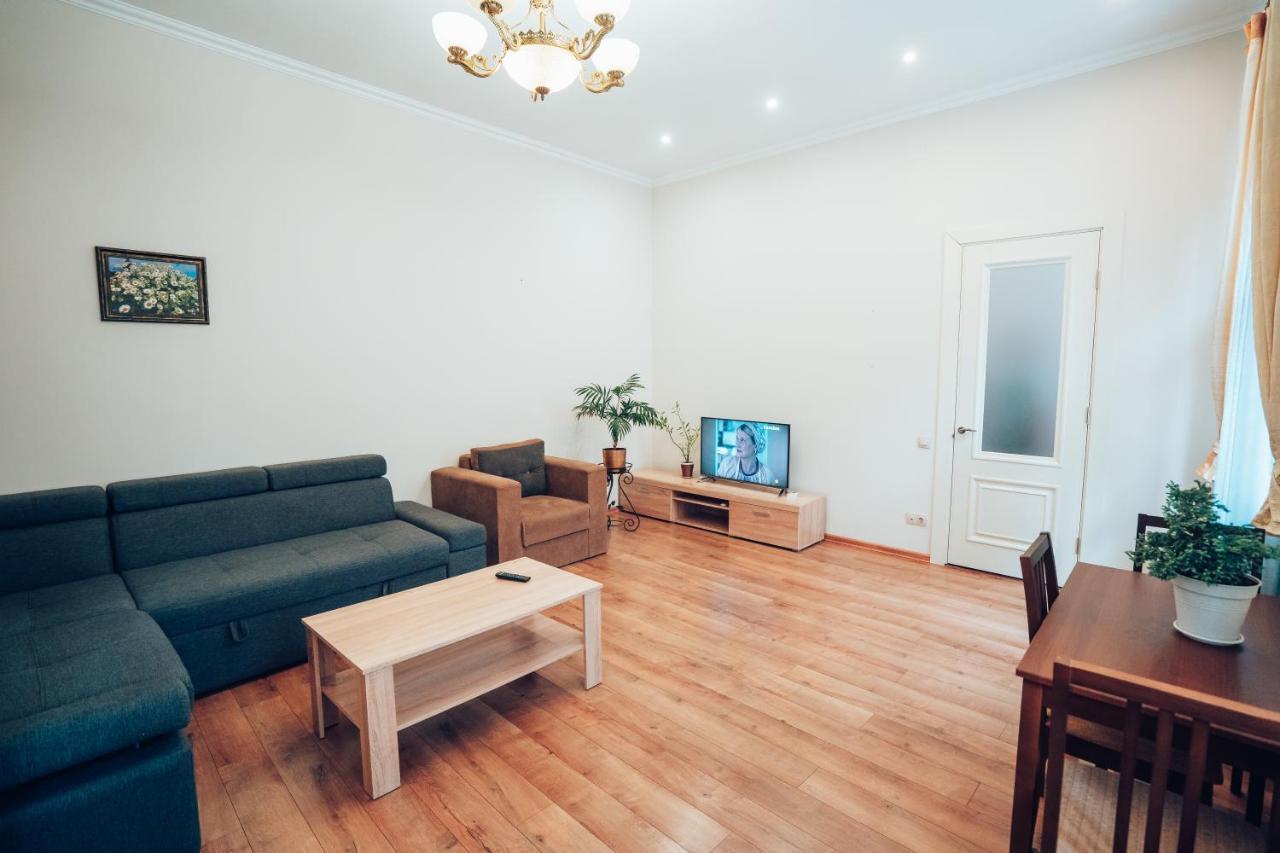 Wonderful Flat On City Center Uzjhorod Eksteriør bilde