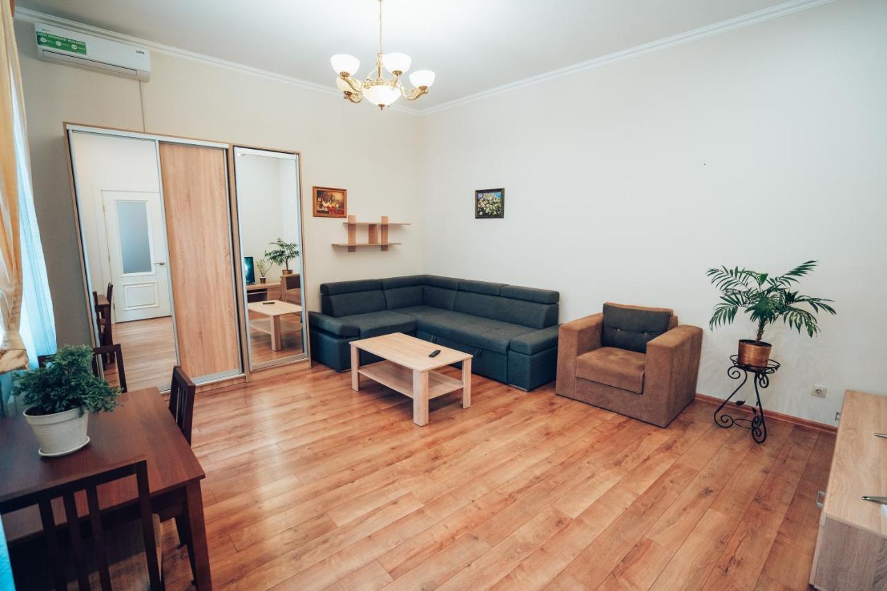 Wonderful Flat On City Center Uzjhorod Eksteriør bilde